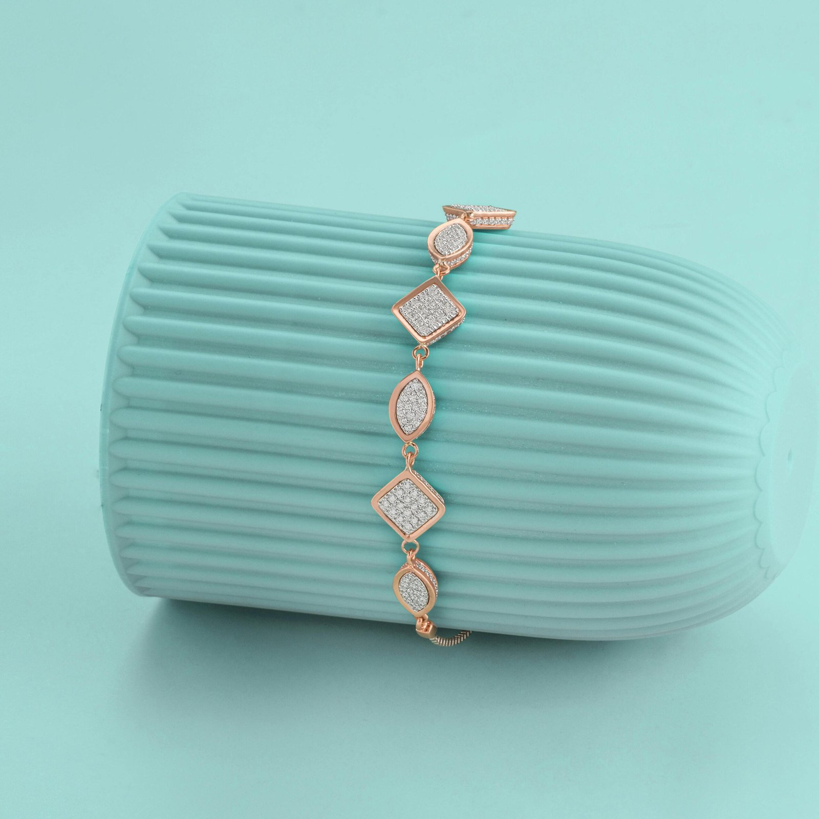 Stunning<br> Bracelet<br> Collection<br/> <br><br>